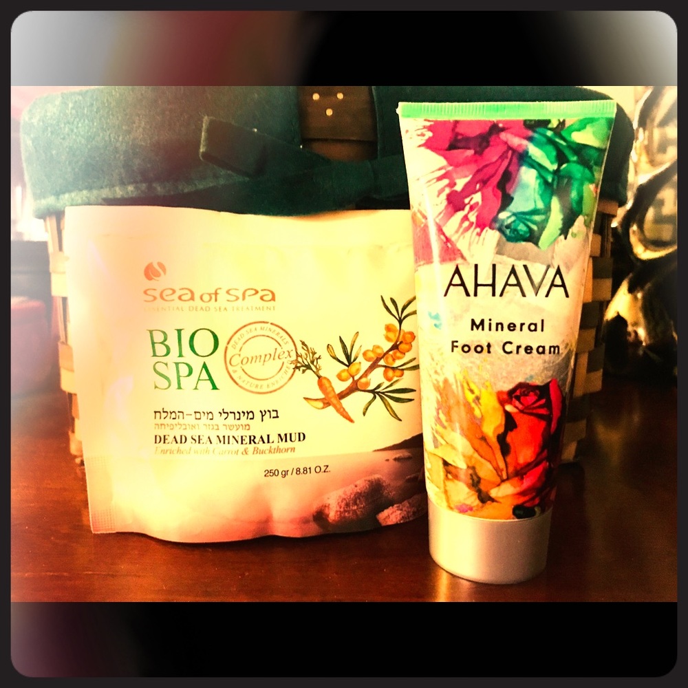 Treat Yourself! Dead Sea skin treatment